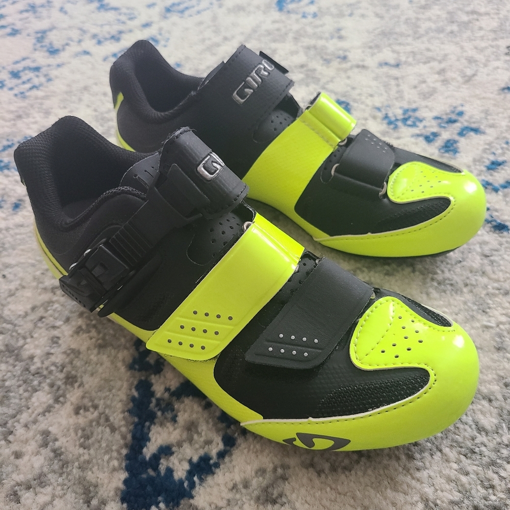 Cycling shoes